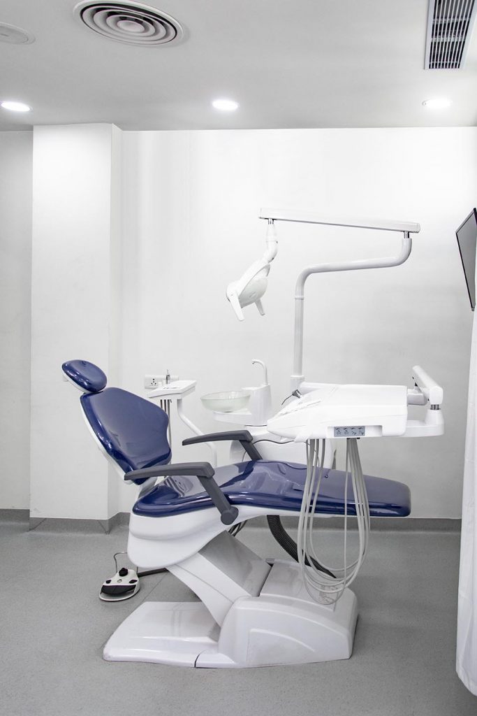 Devices Used for Surgeries at Dental Clinic in Gurgaon | Alveo Dental Clinic